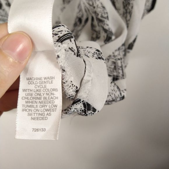 Bisou Bisou Woman's chic blouse M - Picture 8 of 8